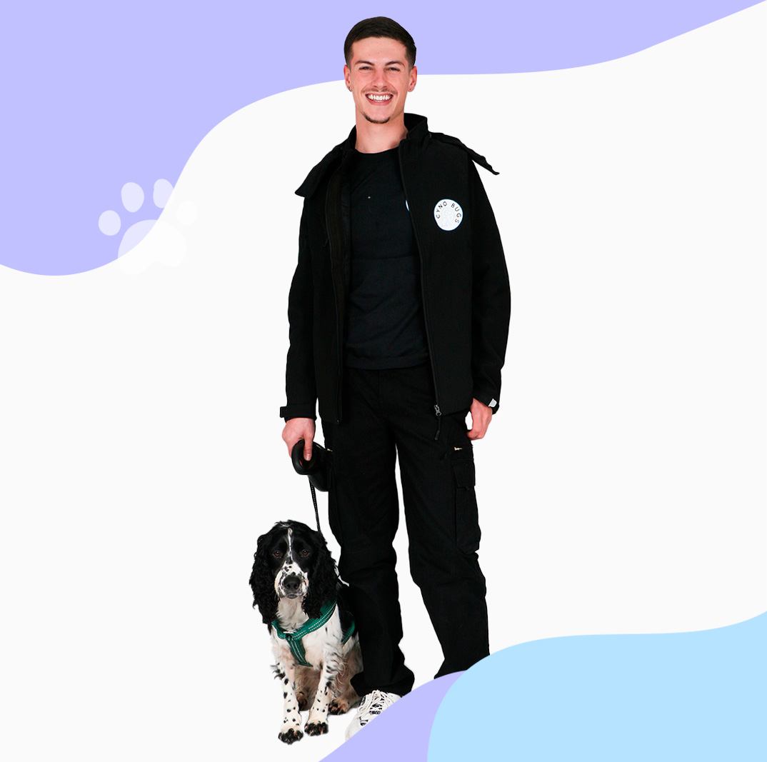 Armand, maître-chien Cyno-Bugs, avec son chien Sparrow spécialisé en détection canine de punaises de lit